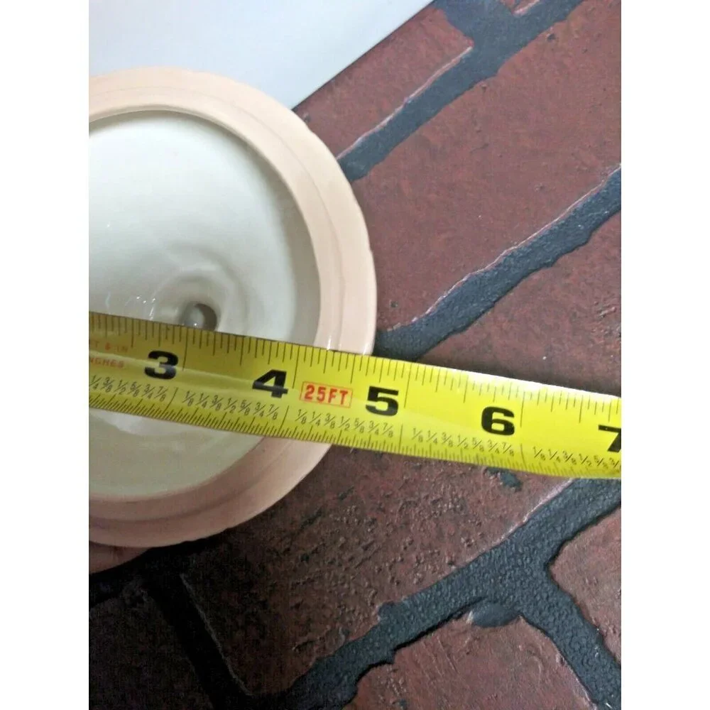 Vintage ceramic lid only 4&5/8